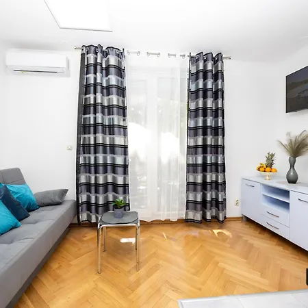 公寓 Paolo By The Znjan *