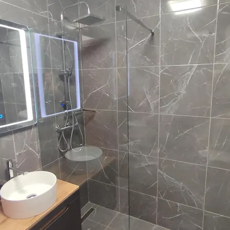 דירה Paolo By The Znjan