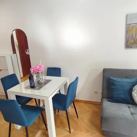 דירה Paolo By The Znjan